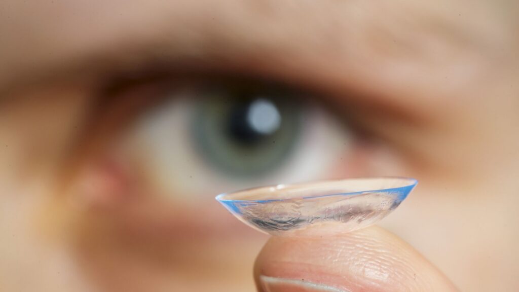 Lentes de Contato e Olho Seco: Como Garantir Conforto e Saúde Ocular